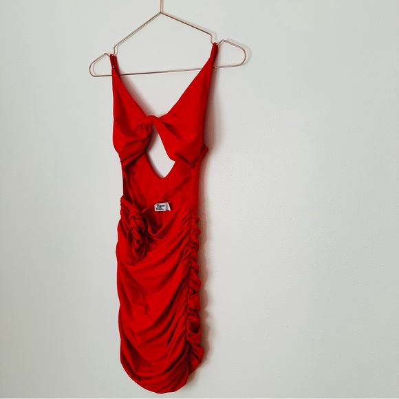 Tiger mist red mini dress front knot cutout rushed - Picture 4 of 6